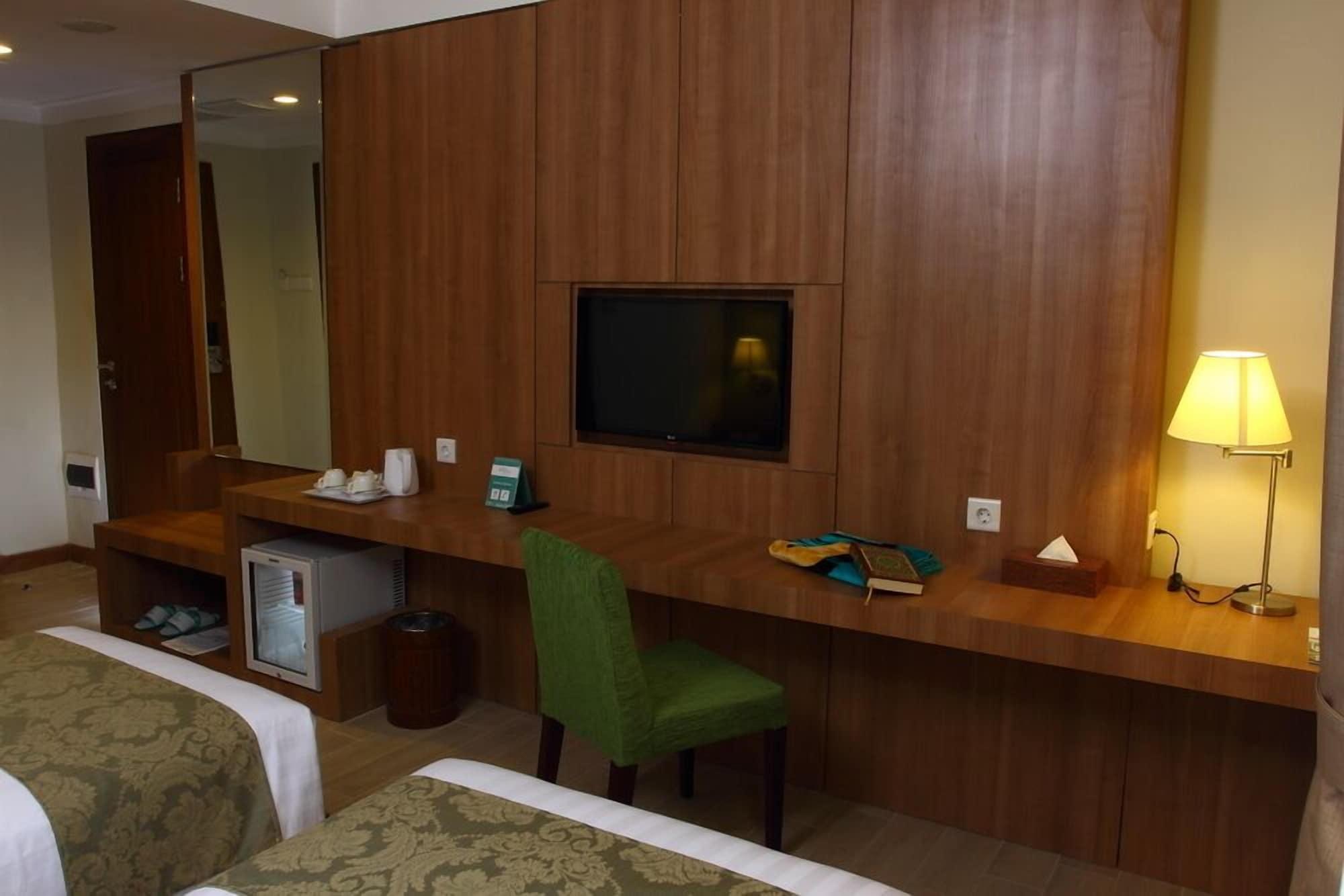 Aziza Syariah Hotel Solo By Horison Extérieur photo